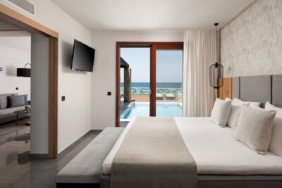 Ikarus_Beach_Resort_Spa_Luxury Suite sea front with private pool (2)